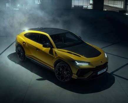 Lamborghini Urus Performante - Top 10 Performance SUVs