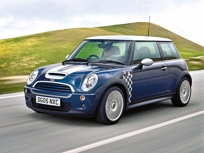 Driving shot of Mini Cooper S R53