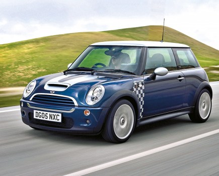 Driving shot of Mini Cooper S R53