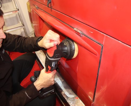 Using the Sealey polisher on a panel